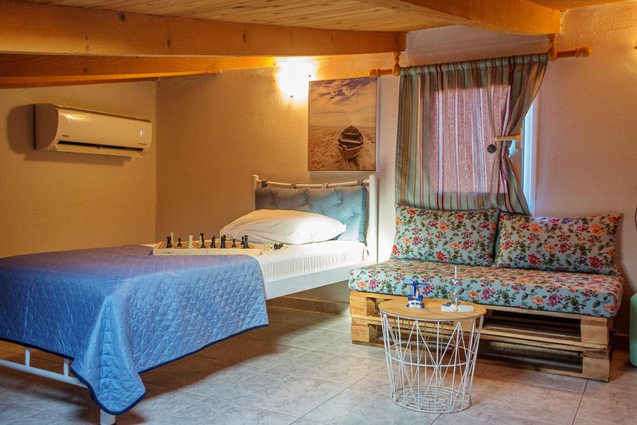 Holiday House Ioanna 2 - Loft Неа-Перамос Экстерьер фото